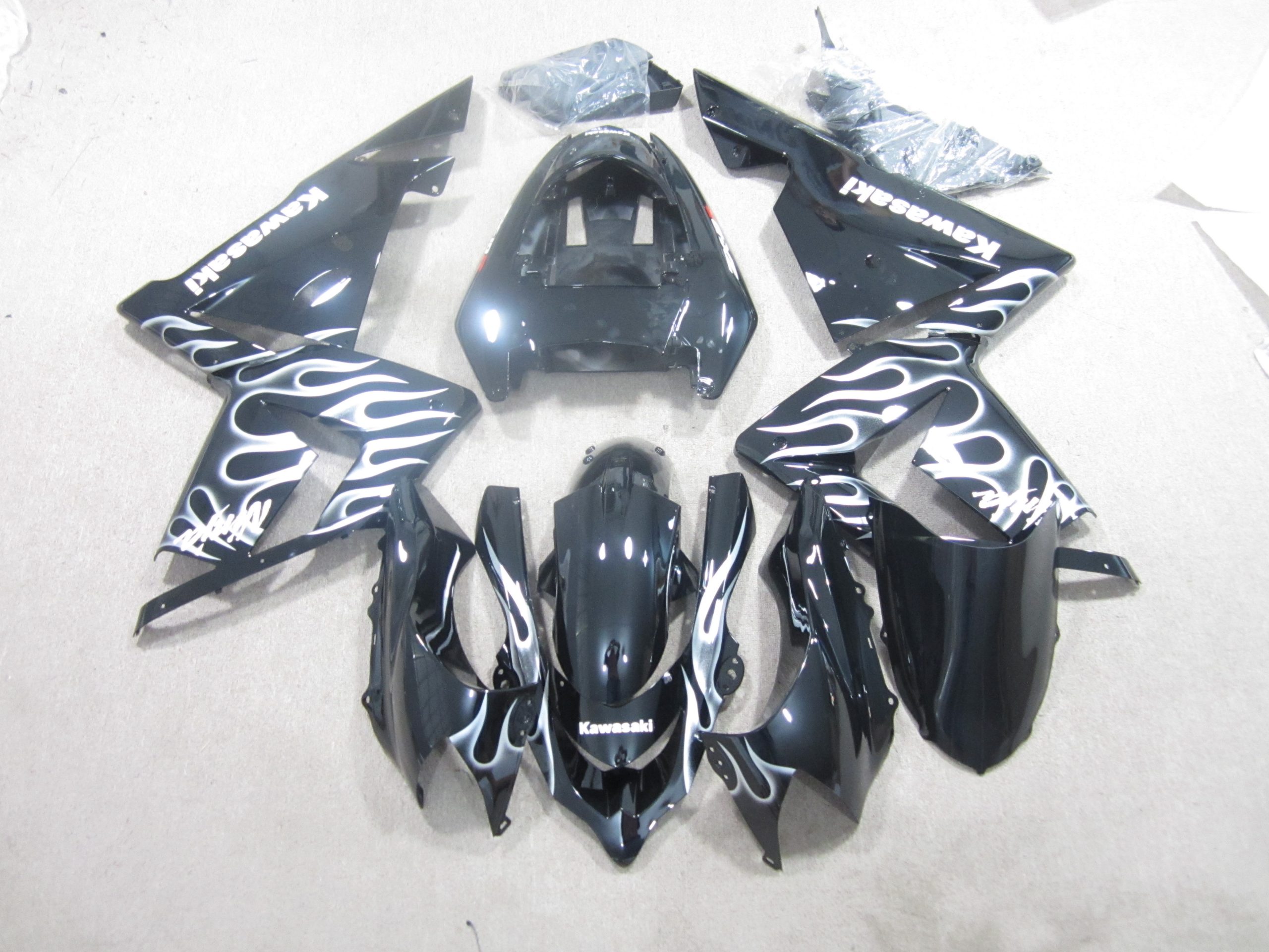 Kawasaki Ninja ZX-10R Fairings Plastics Kit 2004-2005 FM-0846