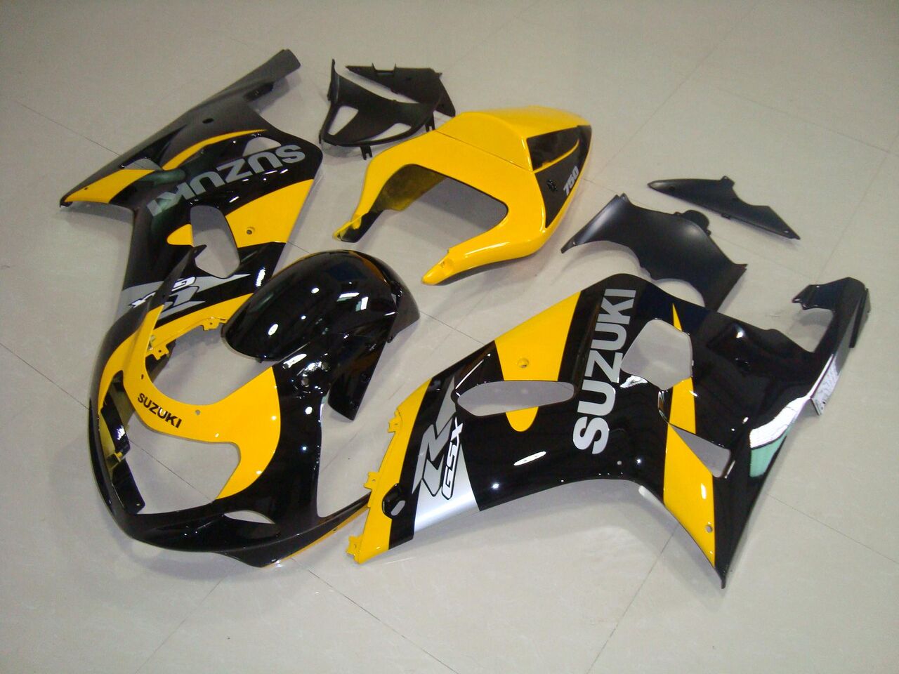 Suzuki GSXR600-750 GSXR600 2001-2003 / GSXR750 200-2003 Fairings Plastics Kit FM-0533