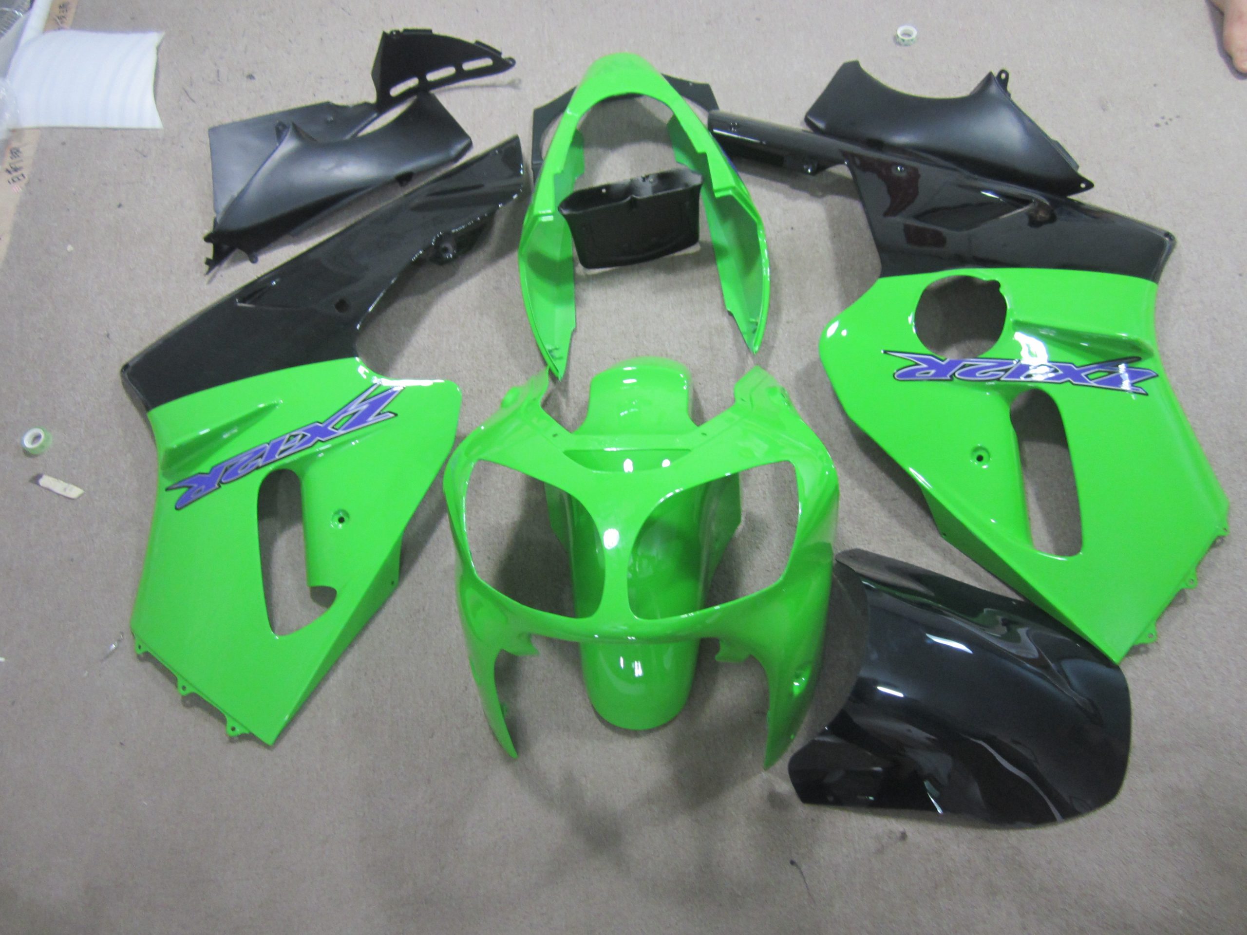 Kawasaki Ninja ZX-12R 2000-2001 Fairings Plastics Kit FM-0805