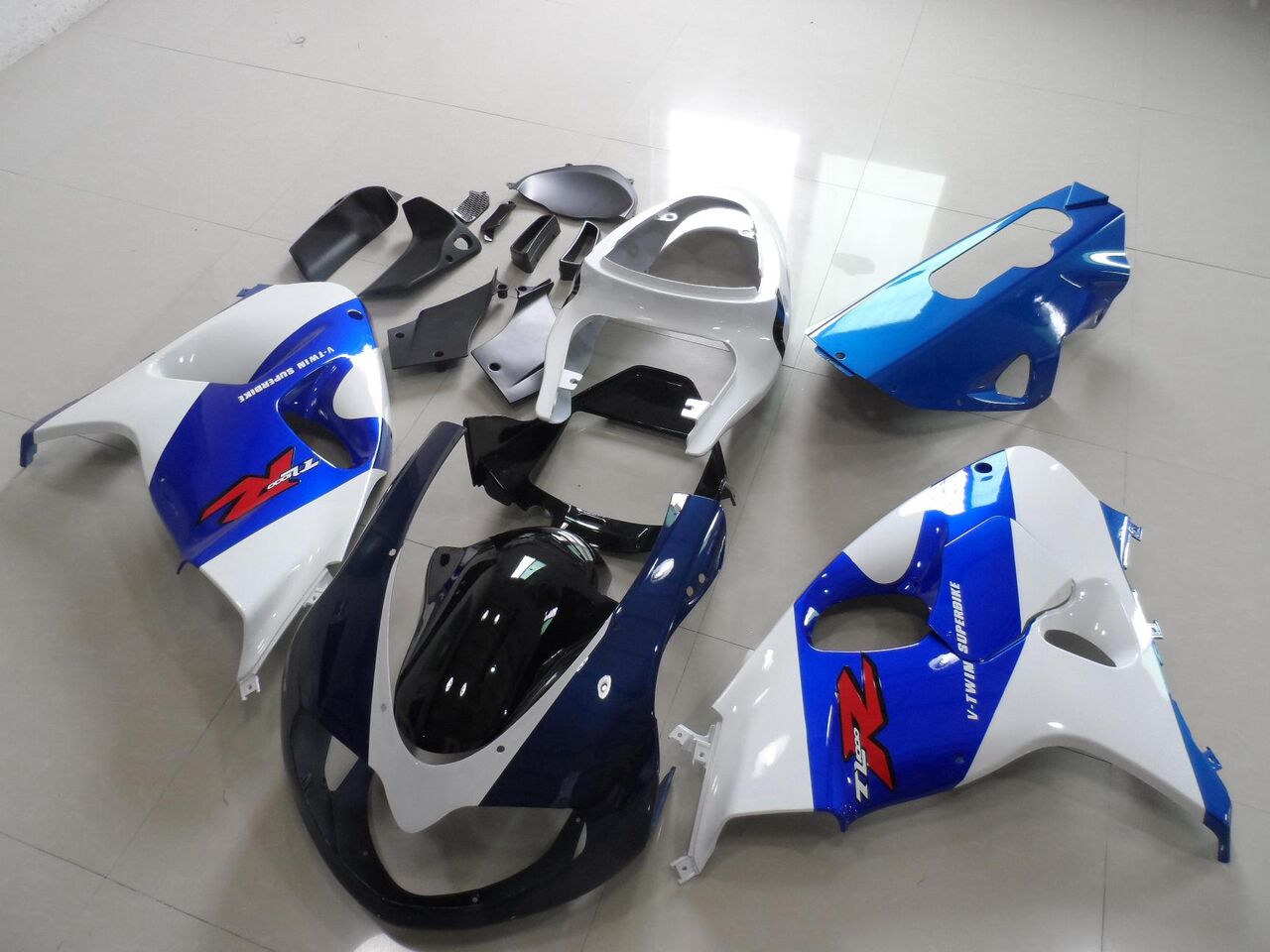 Suzuki TL1000R Fairings Plastics Kit 1998-2003 FM-1008
